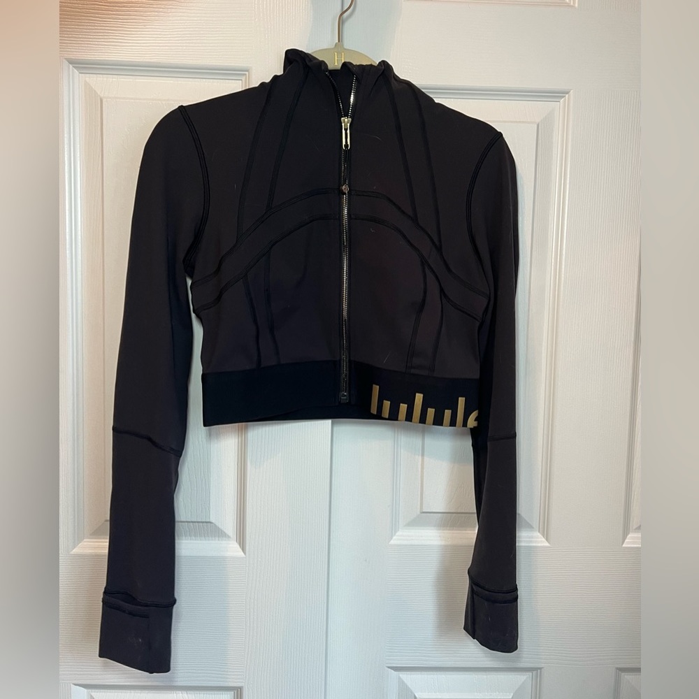 Lululemon cropped define size: 6